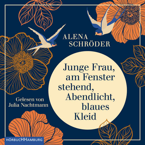Hoerbuch Junge Frau, am Fenster stehend, Abendlicht, blaues Kleid - Alena Schröder - Julia Nachtmann