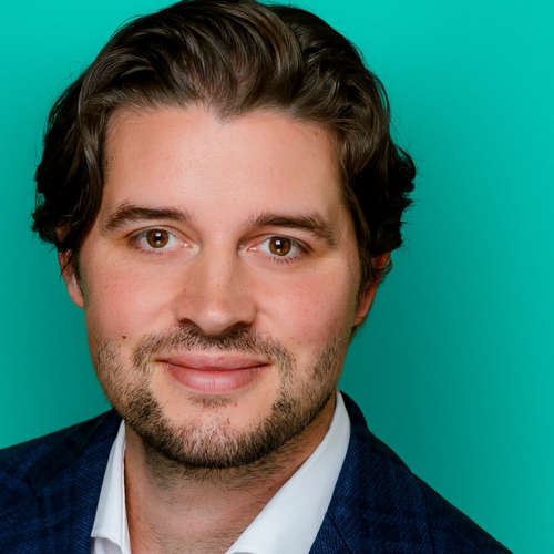 Die Zukunft digitaler Mitarbeiterempfehlungsprogramme - Auf ein Helles mit Carl Hoffmann